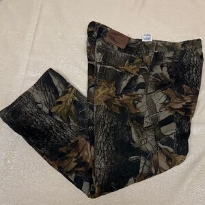 Wrangler pro Gear men’s Realtree hardwoods Camouflage quilt lined hunting pants